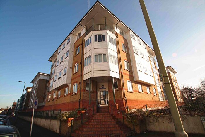 2 Bedroom Flat To Rent In Homesdale Road, Bromley, BR2
