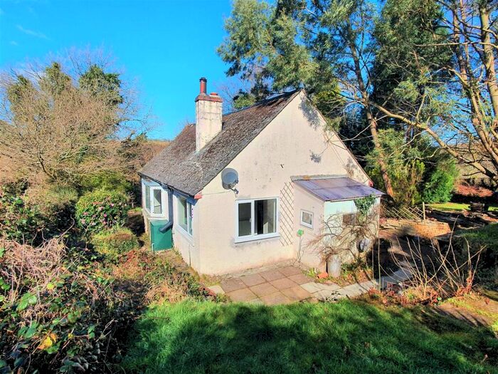 3 Bedroom Detached Bungalow To Rent In Leat Road, Lifton, PL16
