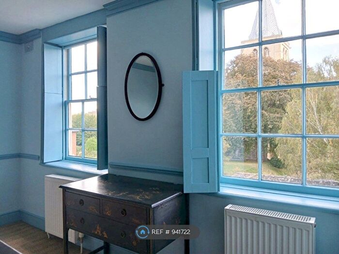 1 Bedroom Flat To Rent In Minor Canon Row, Rochester, ME1