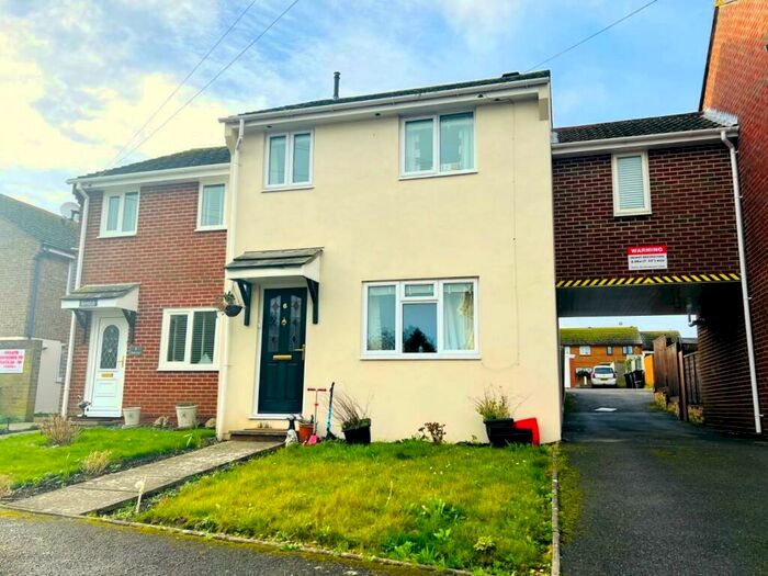 3 Bedroom Terraced House To Rent In Higher End, Chickerell, DT3