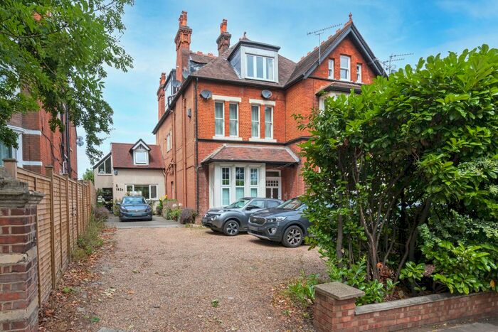 2 Bedroom Mews House To Rent In West Hill, London, SW15