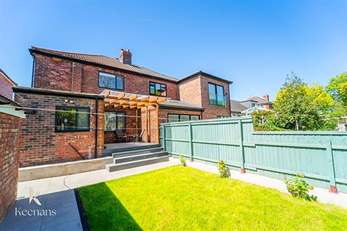 3 Bedroom Semi-Detached House For Sale In Trevor Road, Swinton, Manchester, M27