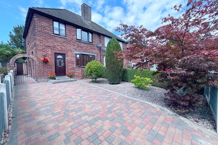 3 Bedroom Semi-Detached House For Sale In Normanton Grove, Sheffield, S13