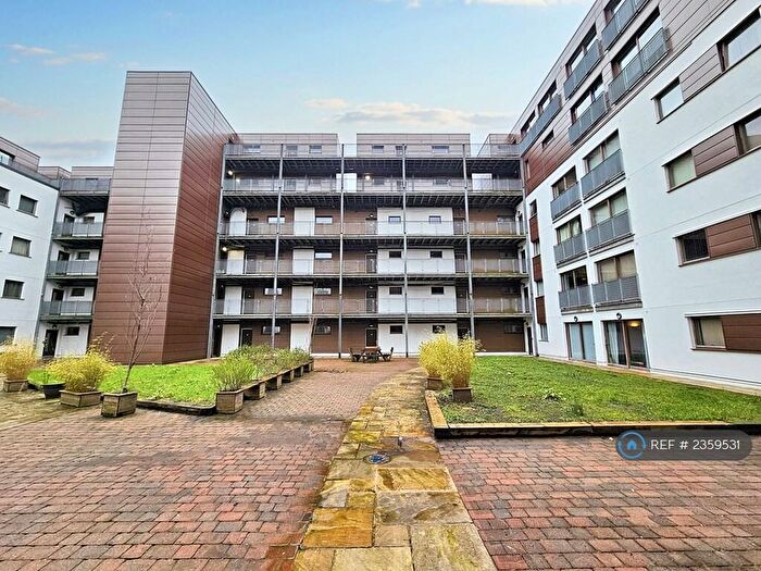 2 Bedroom Flat To Rent In Isaac Way, Manchester, M4