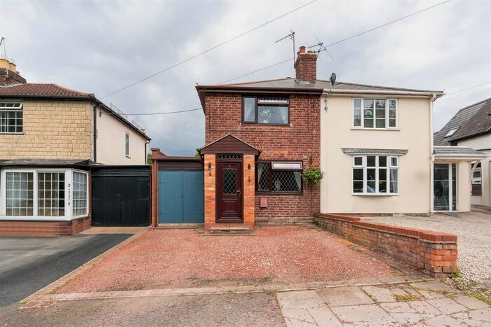 3 Bedroom Semi-Detached House For Sale In Biddles Hill, Earlswood, Solihull, B94