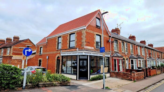 2 Bedroom Maisonette To Rent In Eastbourne Terrace, Taunton, TA1