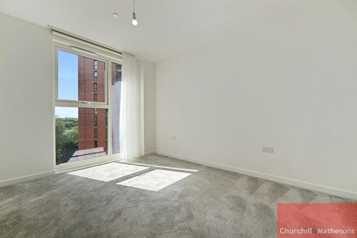 1 Bedroom Flat To Rent In Nuthatch Apartments, Shearwater Drive, Hendon Waterside, London, NW9