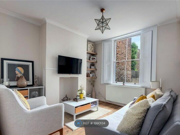 1 Bedroom Flat To Rent In Grafton Terrace, London, NW5
