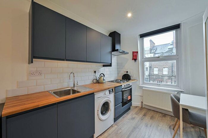 Studio To Rent In Kensington High Street, High Street Kensington, London, W8