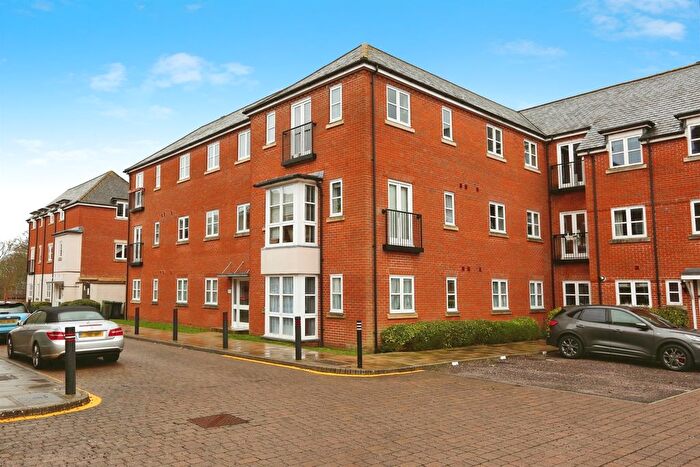 2 Bedroom Flat For Sale In Consort Mews, Knowle, Fareham, PO17