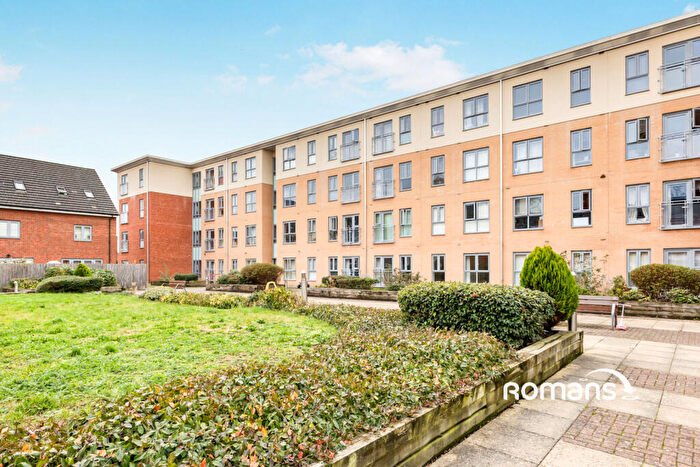 2 Bedroom Flat To Rent In Moulsford Mews, Reading, Berkshire, RG30