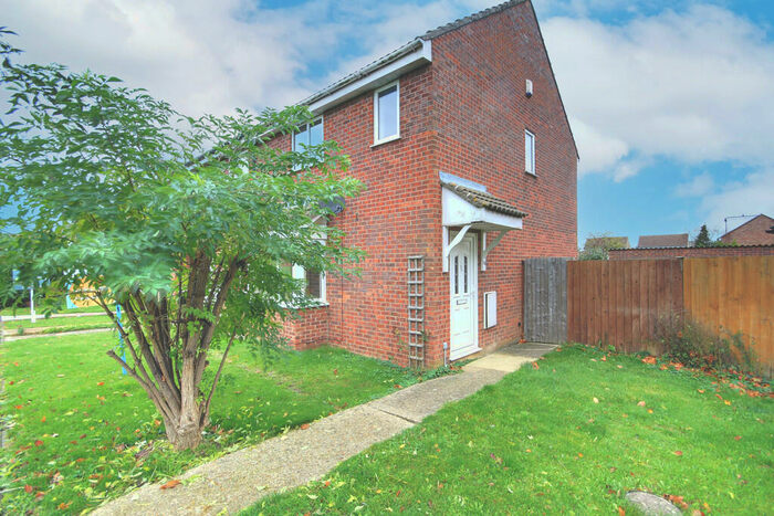 3 Bedroom End Of Terrace House To Rent In Welland Close, St Ives, PE27