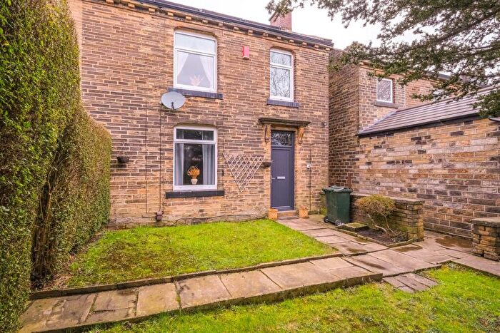 2 Bedroom Semi Detached House For Sale In Clayton Lane, Clayton, Bradford, BD14