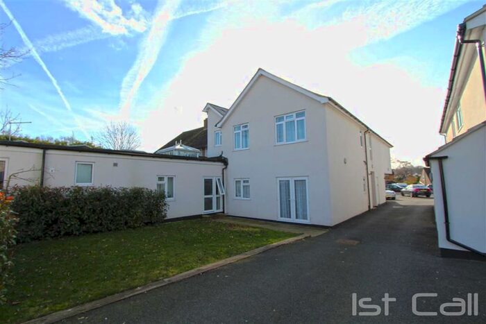 1 Bedroom Bungalow To Rent In Rayleigh Road, Eastwood, Essex SS9