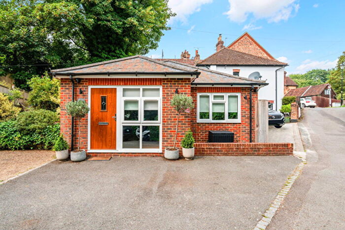 1 Bedroom Detached House For Sale In High Street, Old Oxted, RH8