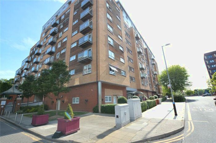 2 Bedroom Flat To Rent In Cherrydown East, Basildon, SS16