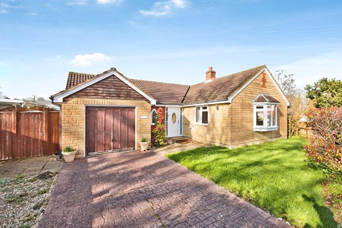 3 Bedroom Detached Bungalow For Sale In Beaconfield Road, Yeovil, BA20