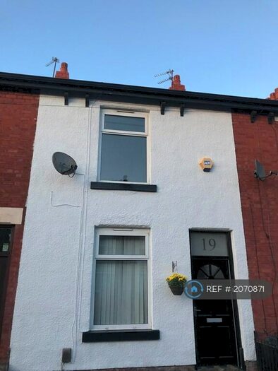 2 Bedroom Terraced House To Rent In Lingard Street, Stockport, SK5