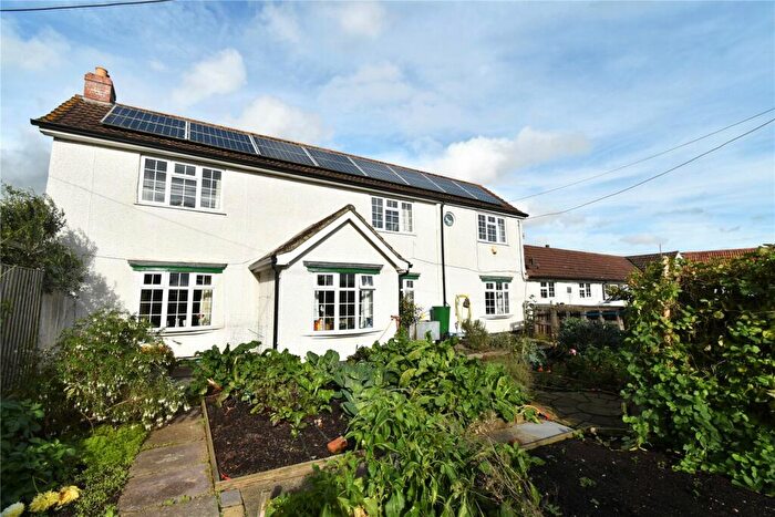 4 Bedroom Detached House For Sale In Frome Road, Southwick, Trowbridge, Wiltshire, BA14