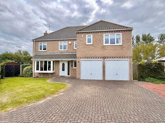 5 Bedroom Detached House For Sale In Martin De Rye Way, Caister-On-Sea, NR30