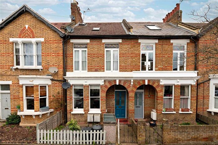 1 Bedroom Flat For Sale In Royal Road, Teddington, TW11