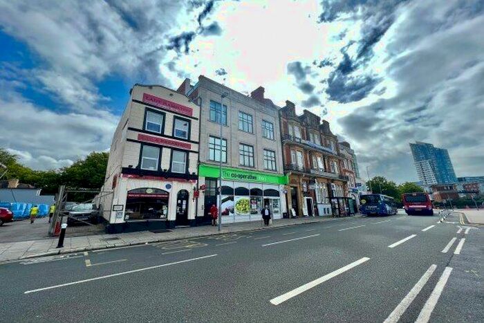 2 Bedroom Flat To Rent In The Gieves Apartments, Portsmouth, PO1