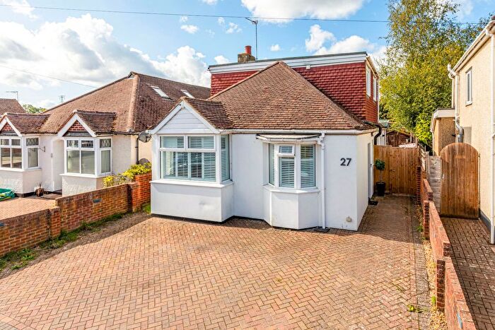 4 Bedroom Bungalow For Sale In New Haw, Surrey, KT15