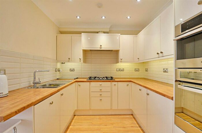 3 Bedroom Terraced House To Rent In Dalton Square, Kingsdown, Bristol, Bristol, BS2