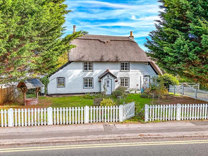 4 Bedroom Detached House For Sale In Stony Lane, Burton, Christchurch, BH23