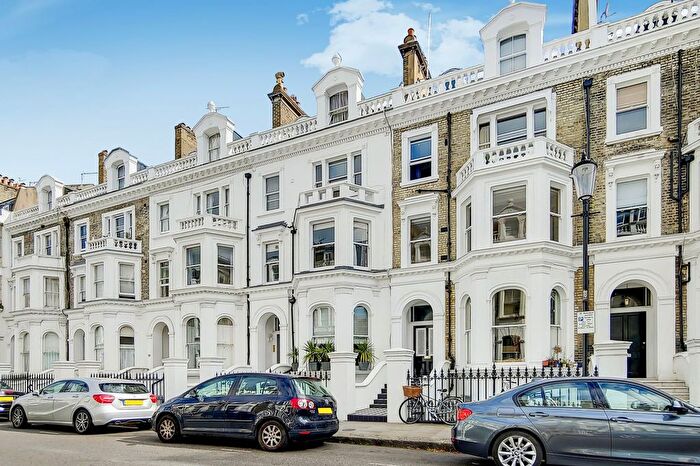 2 Bedroom Flat To Rent In Coleherne Road, London, SW10