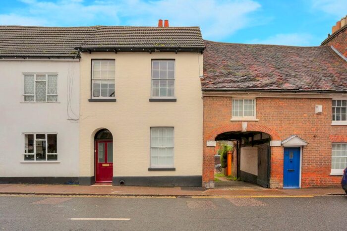 4 Bedroom Property To Rent In High Street, Markyate, St.Albans AL3