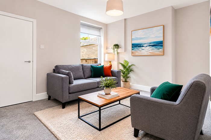 3 Bedroom Terraced House To Rent In Woodside Road, Kingswood, BS15