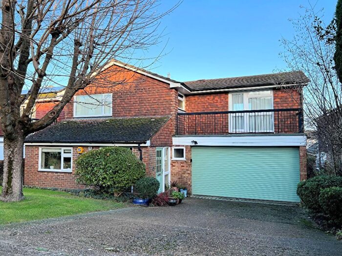 4 Bedroom Detached House For Sale In The Ridings, Bramber, West Sussex, BN44