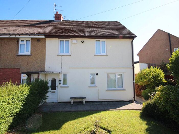 3 Bedroom Property For Sale In Highland Crescent, Pontllanfraith, Blackwood, NP12