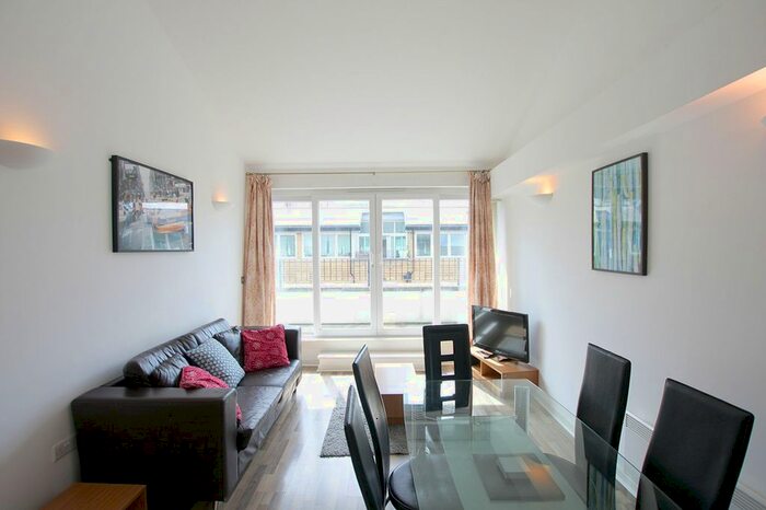 2 Bedroom Flat To Rent In The Grainstore, Western Gateway, E16