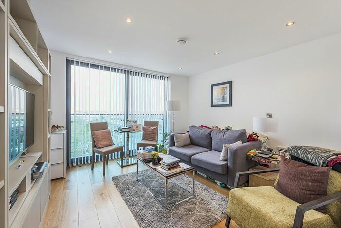 Studio To Rent In Station Road Hayes, London, Epc C, UB3