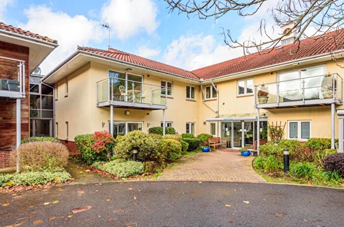 2 Bedroom Retirement Property For Sale In Knightwood Mews, Knightwood Park, Chandler's Ford, SO53