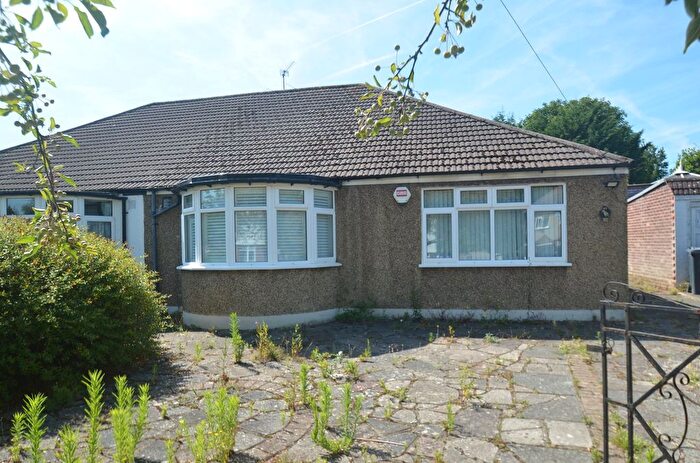 2 Bedroom Bungalow For Sale In Worcester Close, Shirley, Croydon, CR0