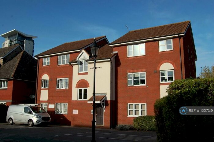 1 Bedroom Flat To Rent In Captains Place, Southampton, SO14