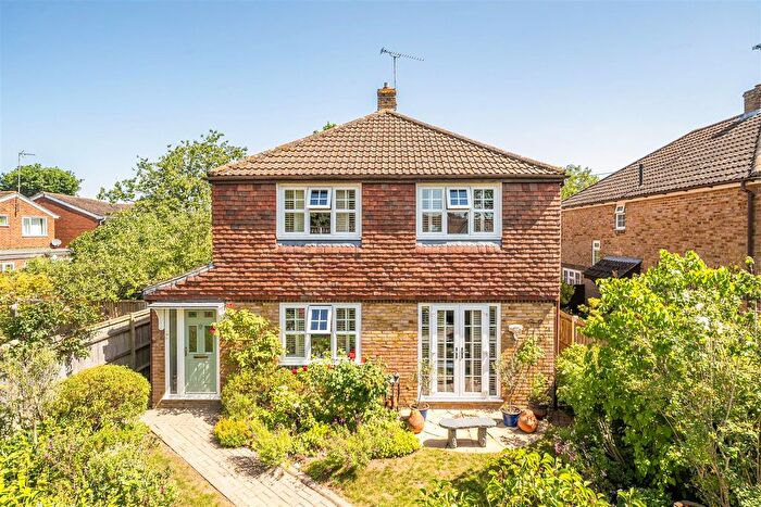 4 Bedroom Detached House For Sale In Oak Lane, Headcorn, Ashford, TN27