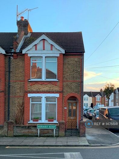 2 Bedroom End Of Terrace House To Rent In Herbert Road, Bromley, BR2