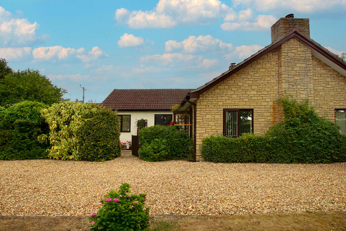 4 Bedroom Detached Bungalow For Sale In Cowship Lane, Cromhall, Wotton-under-Edge, GL12