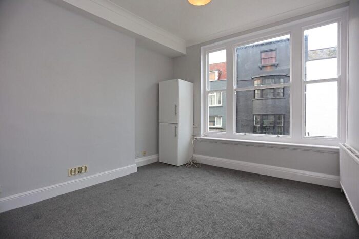 2 Bedroom Flat To Rent In St James Street Mews, Brighton, BN2