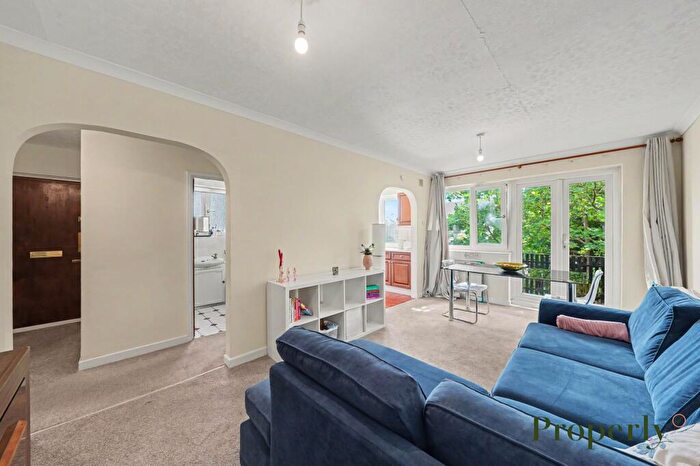 2 Bedroom Flat To Rent In South Norwood Hill, Mcrae House South Norwood Hill, SE25