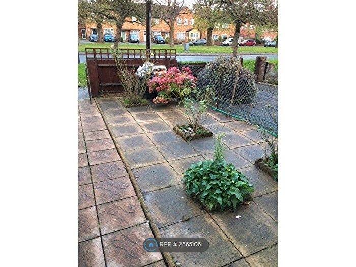 2 Bedroom End Of Terrace House To Rent In Harlington Road, Uxbridge, UB8