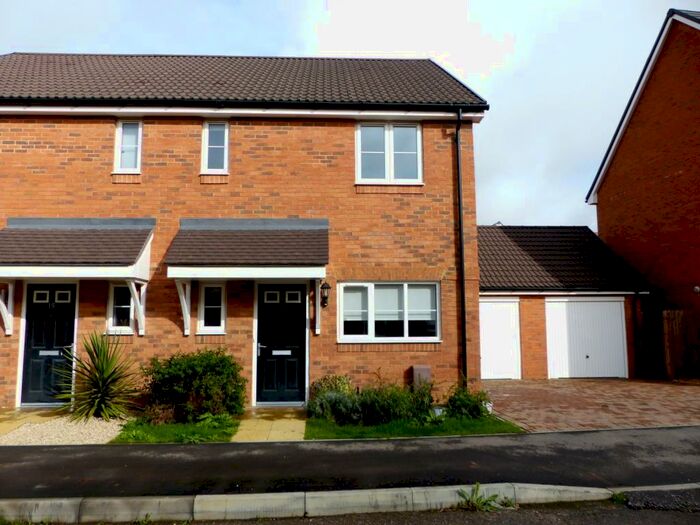 3 Bedroom Semi-Detached House To Rent In Navigation Drive, Yapton, BN18