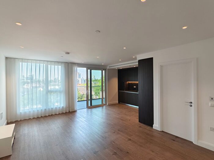 2 Bedroom Flat To Rent In Gasholder Place, London, SE11