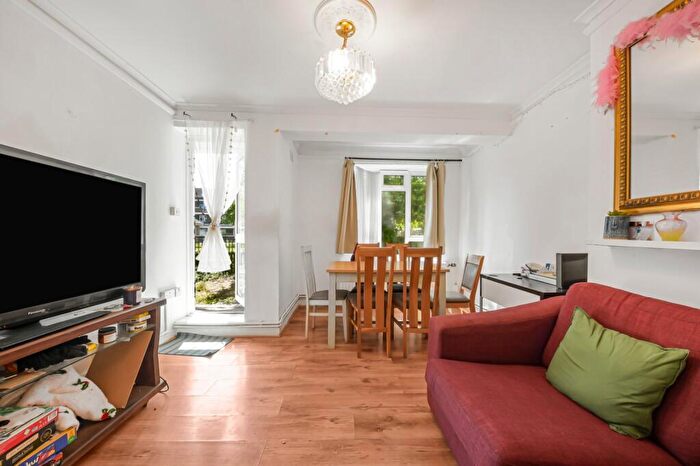 2 Bedroom Flat To Rent In Betchworth House, Hilldrop Estate, N7