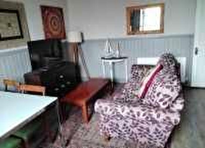 2 Bedroom Flat To Rent In Meadowbank, Edinburgh, EH8