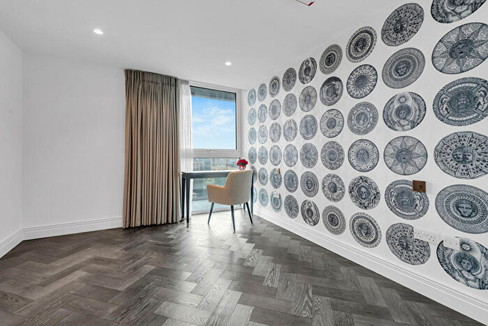 2 Bedroom Apartment For Sale In Unit Lock House, Surrey Quays, SE16